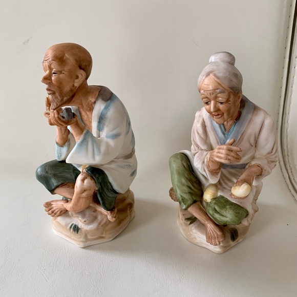 Vintage Pair Hand Painted Porcelain Asian Figurines - Picture 9 of 13